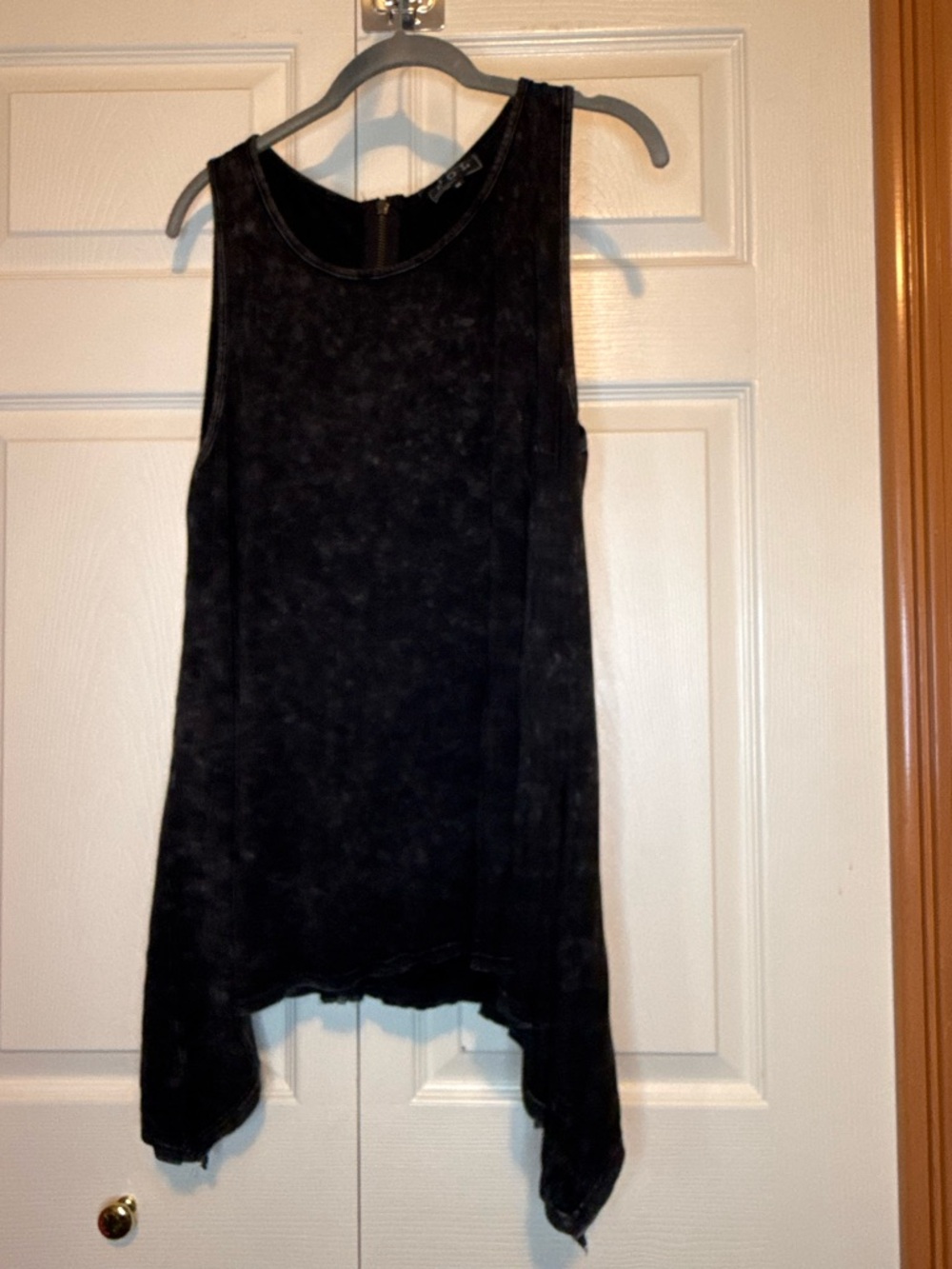 POL Acid-Wash Look Back Zip Shark Bite Hem Tank with Razor-Look Slashes in Back